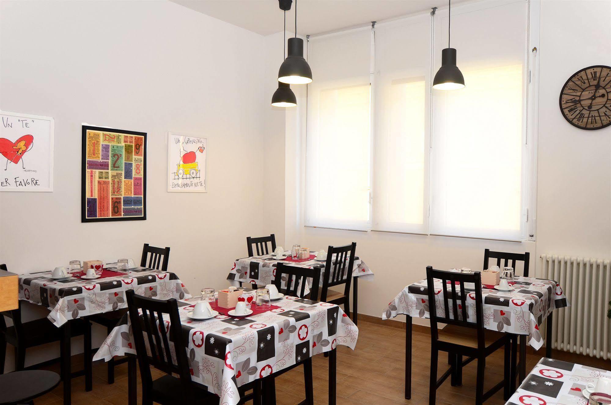 Bed and Breakfast Om2Rzym Zewnętrze zdjęcie